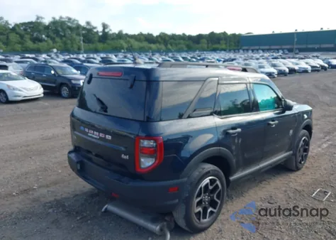 2022 Ford Bronco Sport Big Bend z USA, uszkodzony, nr VIN 3FMCR9B62NRD03597